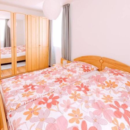 Ferienwohnung St-Martin-Strasse Форхайм Екстериор снимка